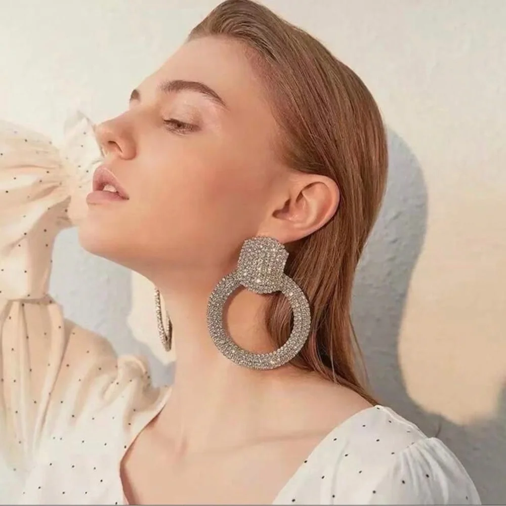 N/A gold door